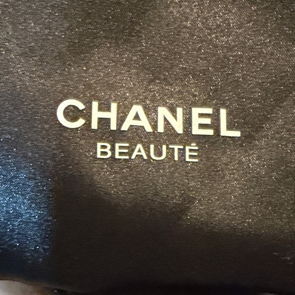 CC GWP Beauté Black Sleep Mask & Dust Bag Set Travel Gift - Picture 2 of 4